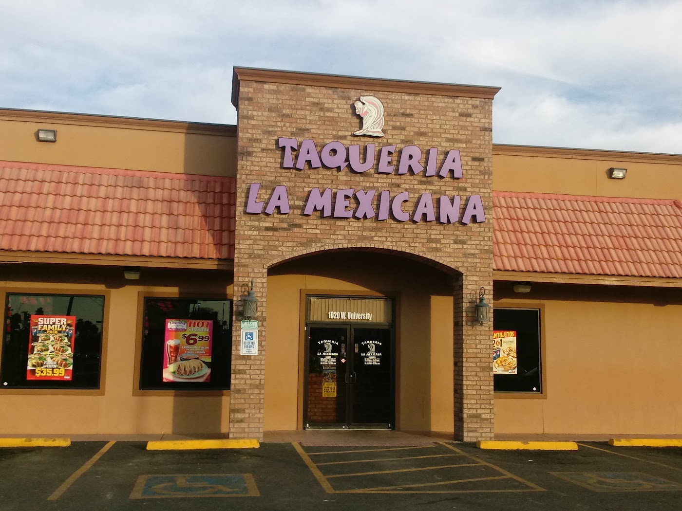 Photograph of Taqueria La Mexicana