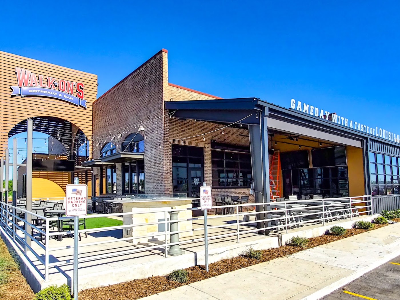 Photograph of Walk-On's Sports Bistreaux - Edinburg Restaurant